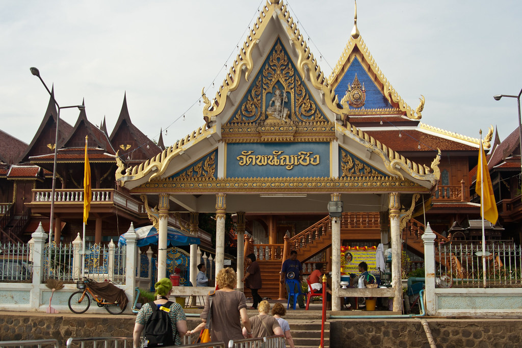 Wat Phanan Choeng l&agrave; một trong những ng&ocirc;i ch&ugrave;a cổ nhất của Ayutthaya.