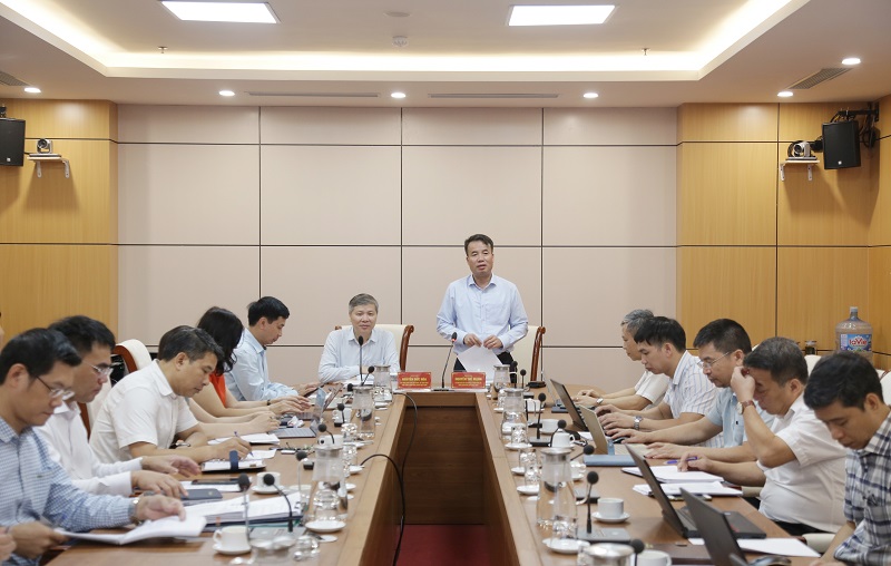 Tổng Gi&aacute;m đốc Bảo hiểm x&atilde; hội Việt Nam Nguyễn Thế Mạnh chia sẻ tại hội nghị về c&ocirc;ng t&aacute;c kiểm so&aacute;t chi ph&iacute; kh&aacute;m chữa bệnh bảo hiểm y tế. Ảnh: BHXH Việt Nam.