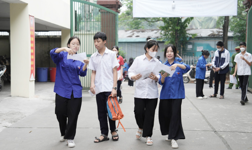 Gần 106.000 thí sinh làm thủ tục dự thi vào lớp 10