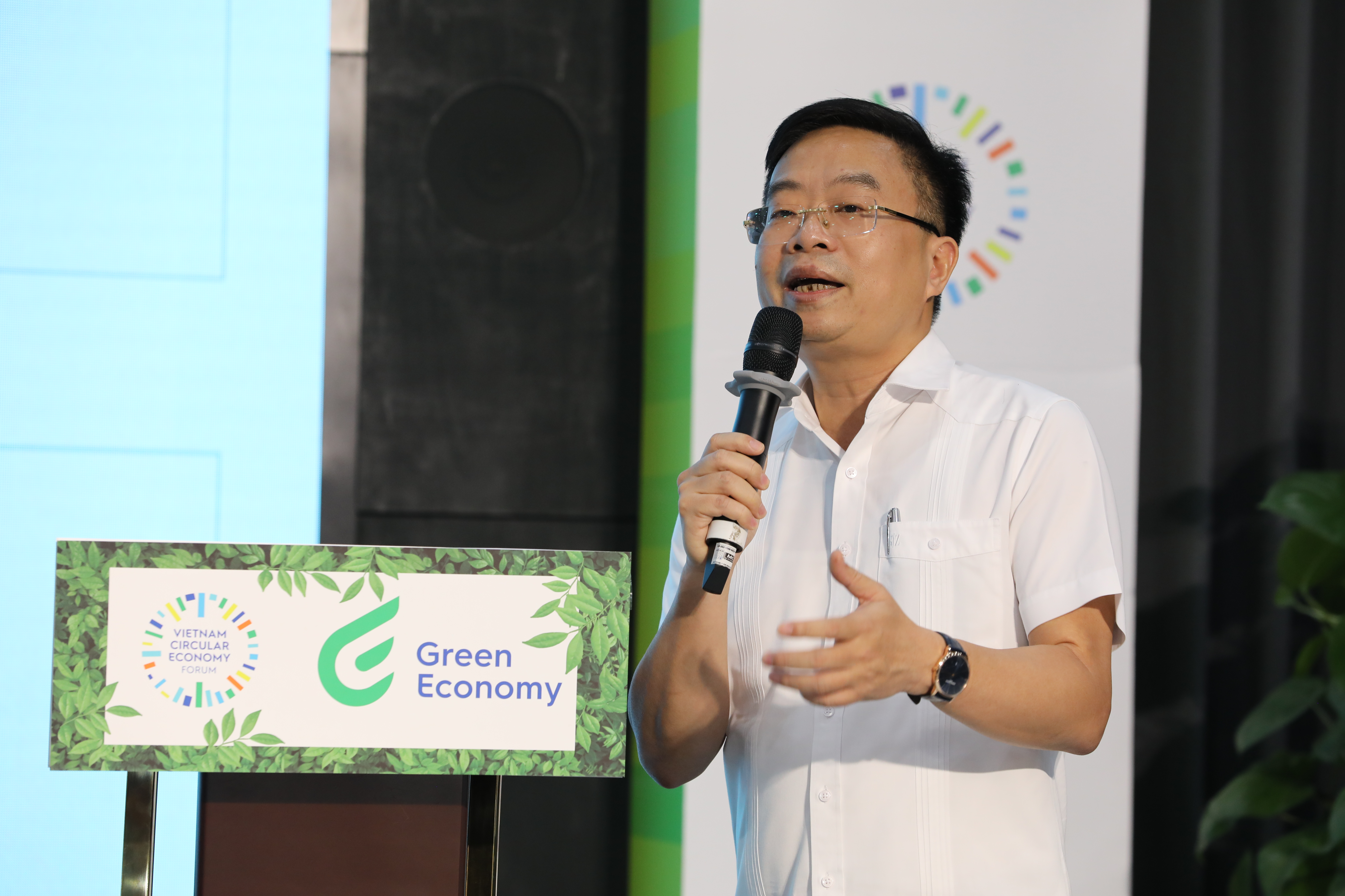 &Ocirc;ng L&ecirc; Tiến Trường, Chủ tịch Vinatex: 