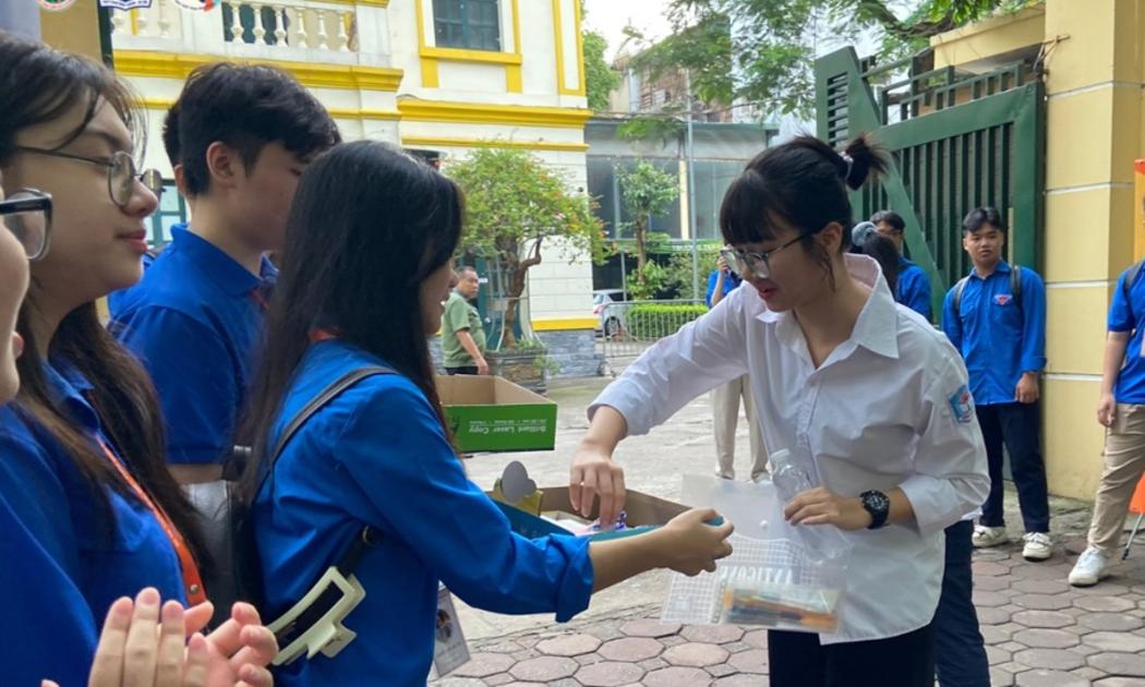 Các lực lượng đã triển khai các công tác hỗ trợ thí sinh, phân luồng giao thông; tiếp sức mùa thi...
