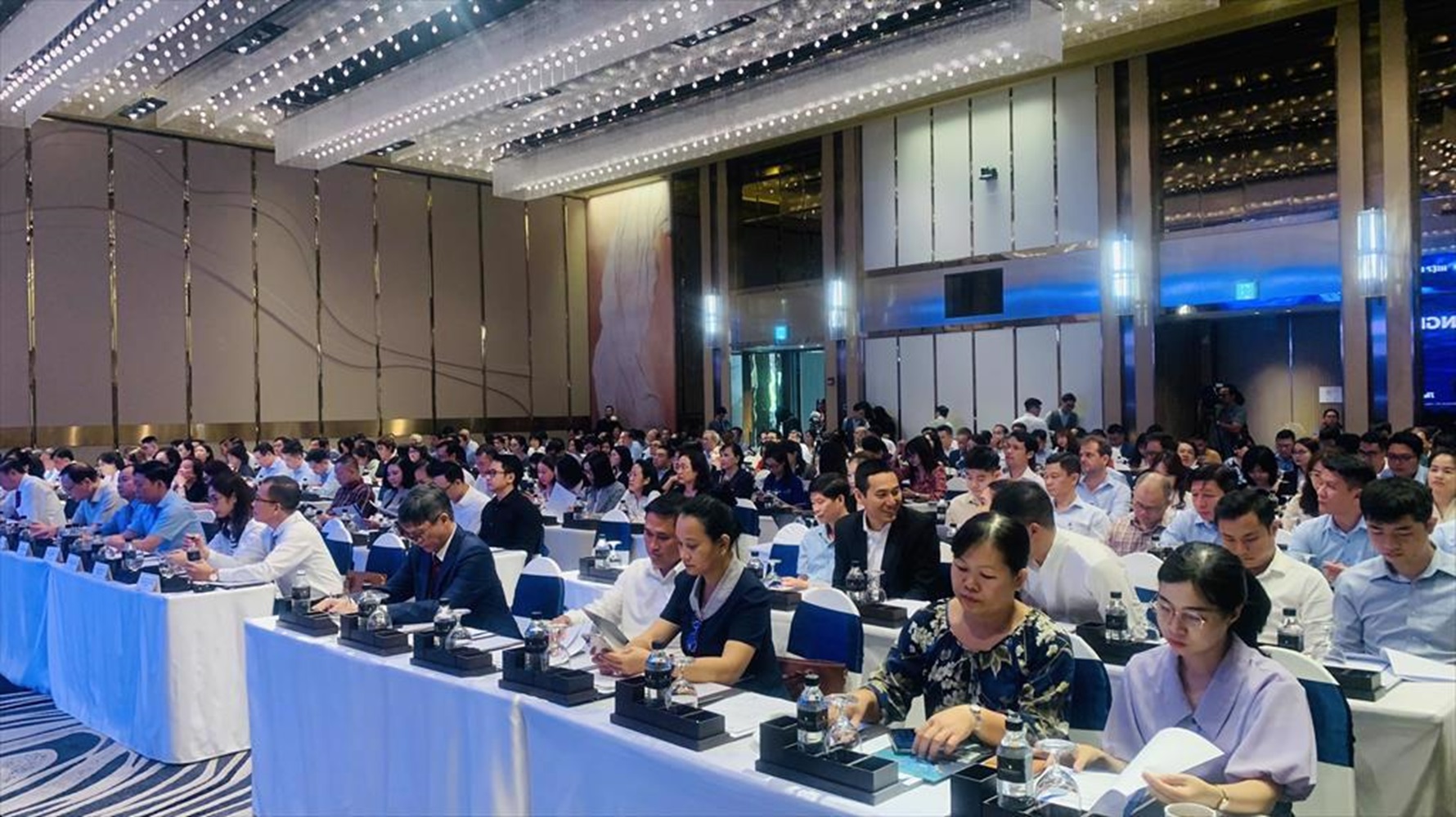 Khoảng 250 doanh nghiệp thủy sản tham dự hội nghị.