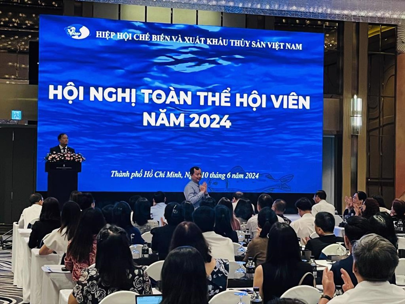Quang cảnh hội nghị.