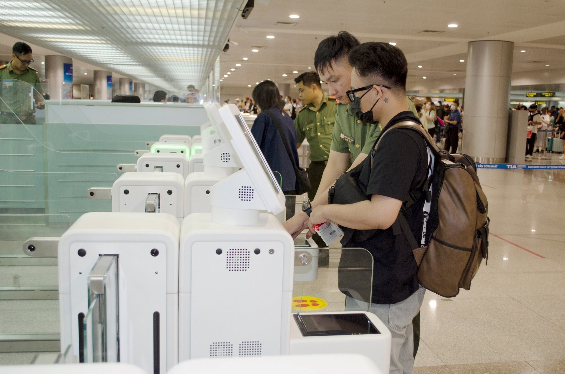 Người nộp thuế cần chủ động tra cứu nợ thuế, đảm bảo hoàn thành nghĩa vụ thuế trước khi xuất cảnh.