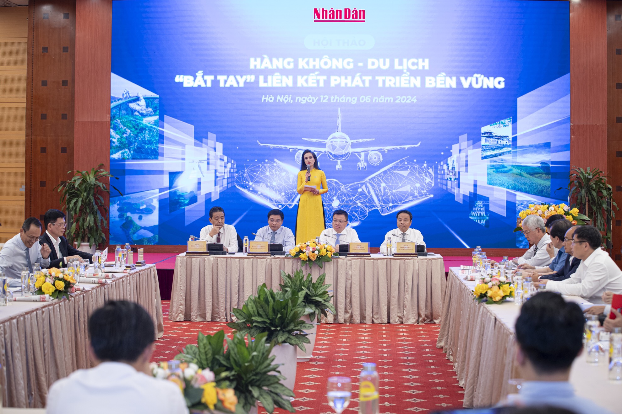 L&atilde;nh đạo c&aacute;c bộ, ng&agrave;nh c&ugrave;ng doanh nghiệp t&iacute;nh kế&nbsp;đưa ng&agrave;nh h&agrave;ng kh&ocirc;ng, du lịch vượt qua kh&oacute; khăn, ph&aacute;t triển bền vững.