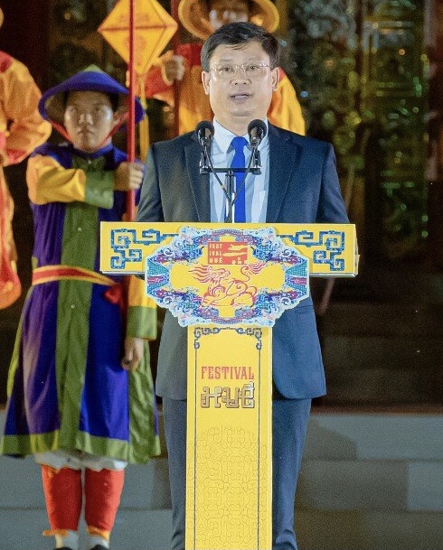 Ph&oacute; Chủ tịch Thường trực UBND tỉnh Thừa Thi&ecirc;n Huế Nguyễn Thanh B&igrave;nh ph&aacute;t biểu tại Lễ bế mạc Festival nghệ thuật quốc tế Huế 2024.