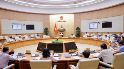 PM requests to remove legal obstacles to mobilize resources for development