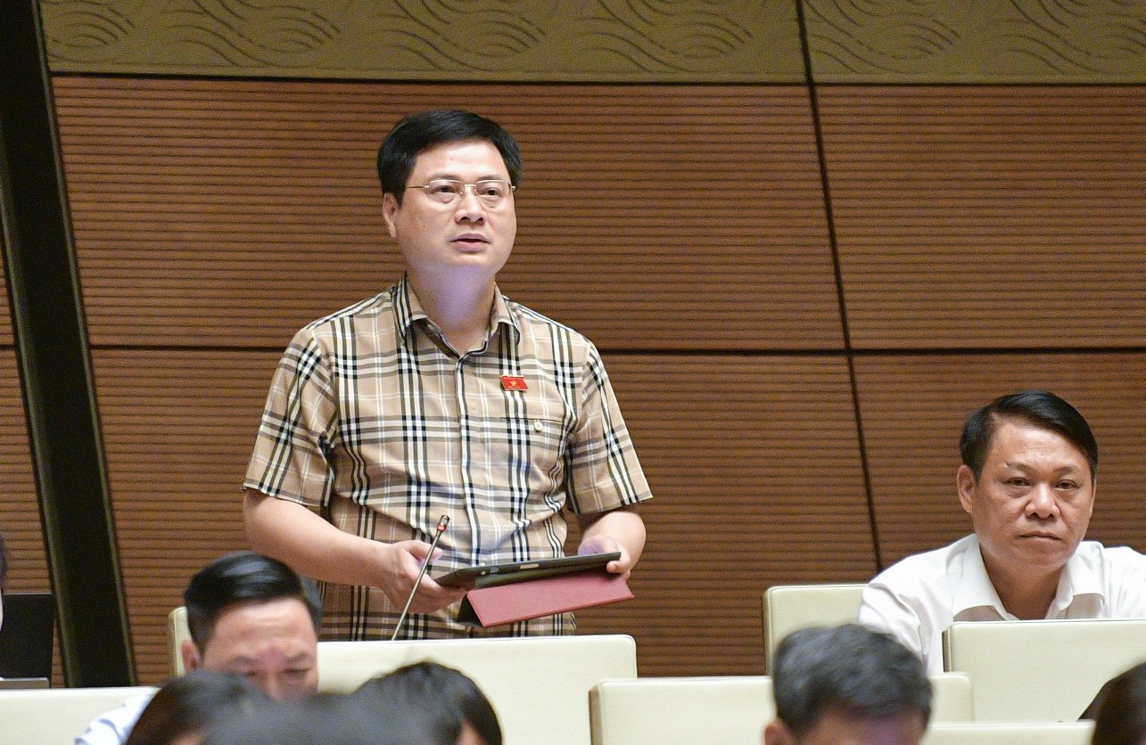Đại biểu Cầm Hà Chung, đoàn Phú Thọ. Ảnh: Quochoi.