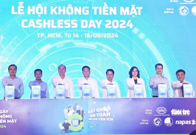 Cashless Day 2024 marked in HCM City