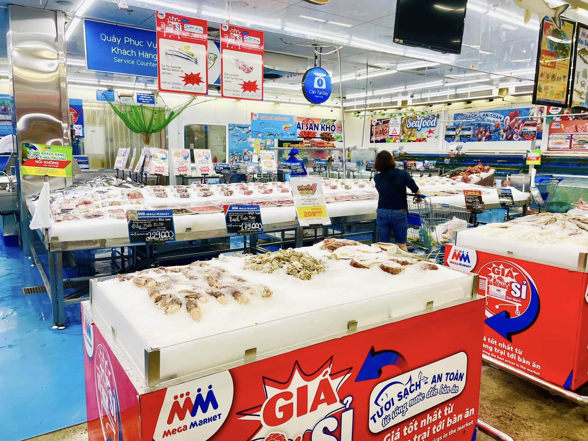 Sức mua của người dân bị ảnh hưởng do tình hình kinh tế khó khăn.