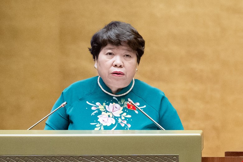 Chủ nhiệm Ủy ban X&atilde; hội của Quốc Nguyễn Th&uacute;y Anh hội b&aacute;o c&aacute;o thẩm tra dự &aacute;n Luật sửa đổi, bổ sung một số điều của Luật Dược.