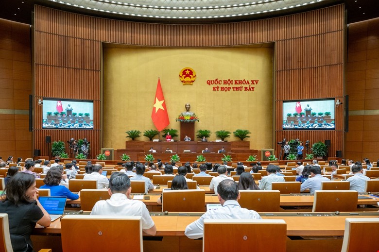 Quốc hội thảo luận về dự án Luật Công đoàn (sửa đổi), ngày 18/6. Ảnh: Quochoi.