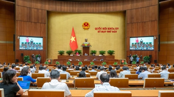 Khi đã nhận lương từ doanh nghiệp, cán bộ công đoàn có còn dám bảo vệ người lao động?