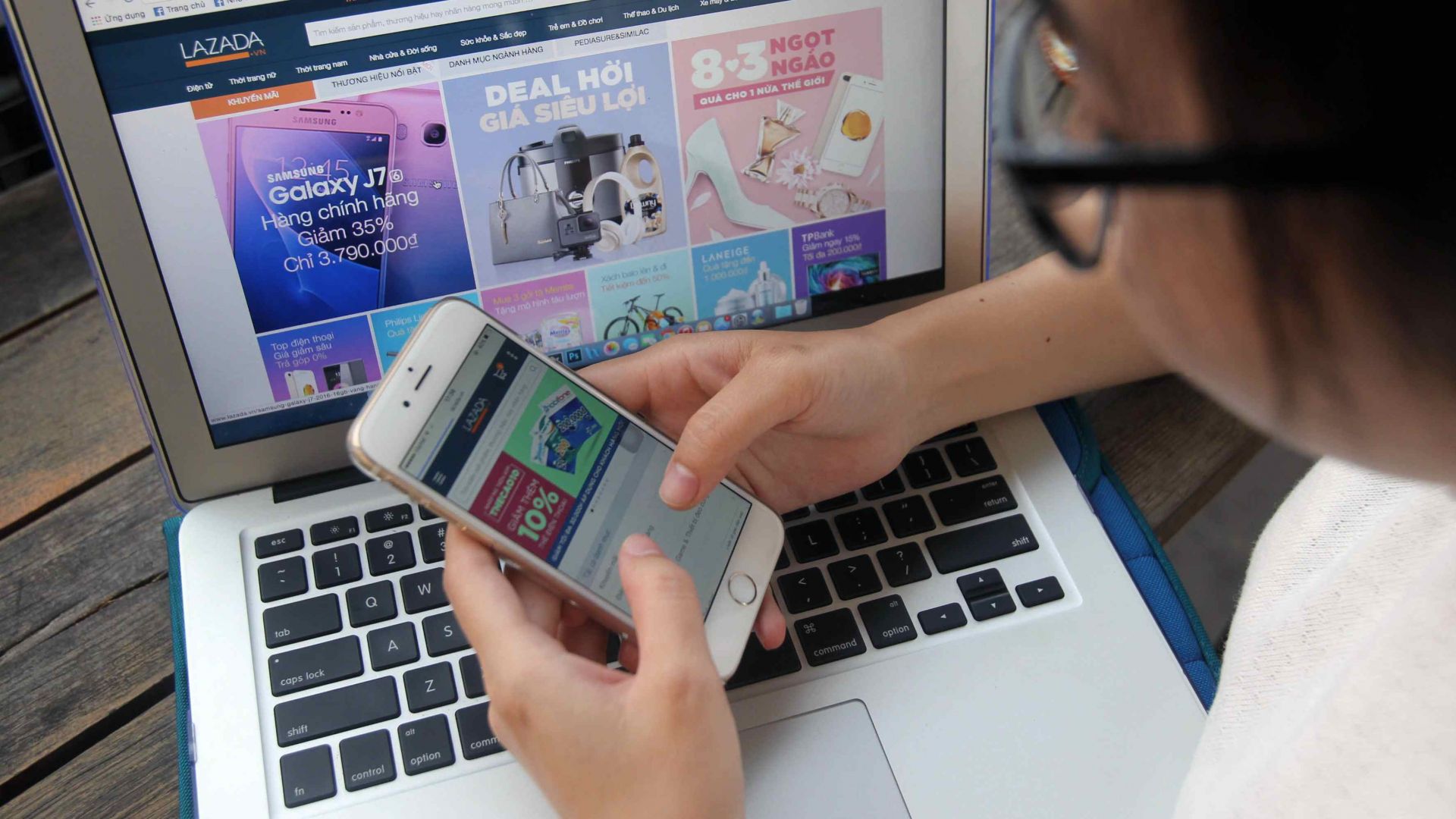 Nhiều ý kiến đề nghị đánh thuế VAT lô hàng nhỏ để bổ sung nguồn thu.