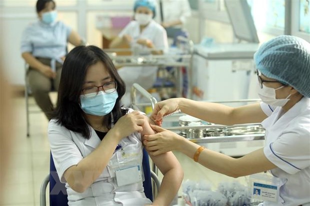 Bảo đảm mua sắm thuốc, thiết bị y tế phục vụ hoạt động khám chữa bệnh. Ảnh minh họa: Tuấn Dũng.