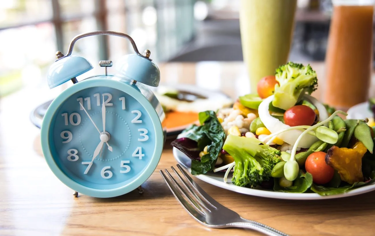 So với những người ăn 3 bữa/ng&agrave;y, th&igrave; những người chỉ ăn 1 bữa c&oacute; nguy cơ tử vong do mọi nguy&ecirc;n nh&acirc;n tăng 30%.