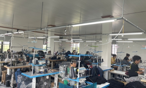 Hướng đi mới giúp Nam Định chuyên nghiệp nghiệp hóa mô hình làng nghề may mặc