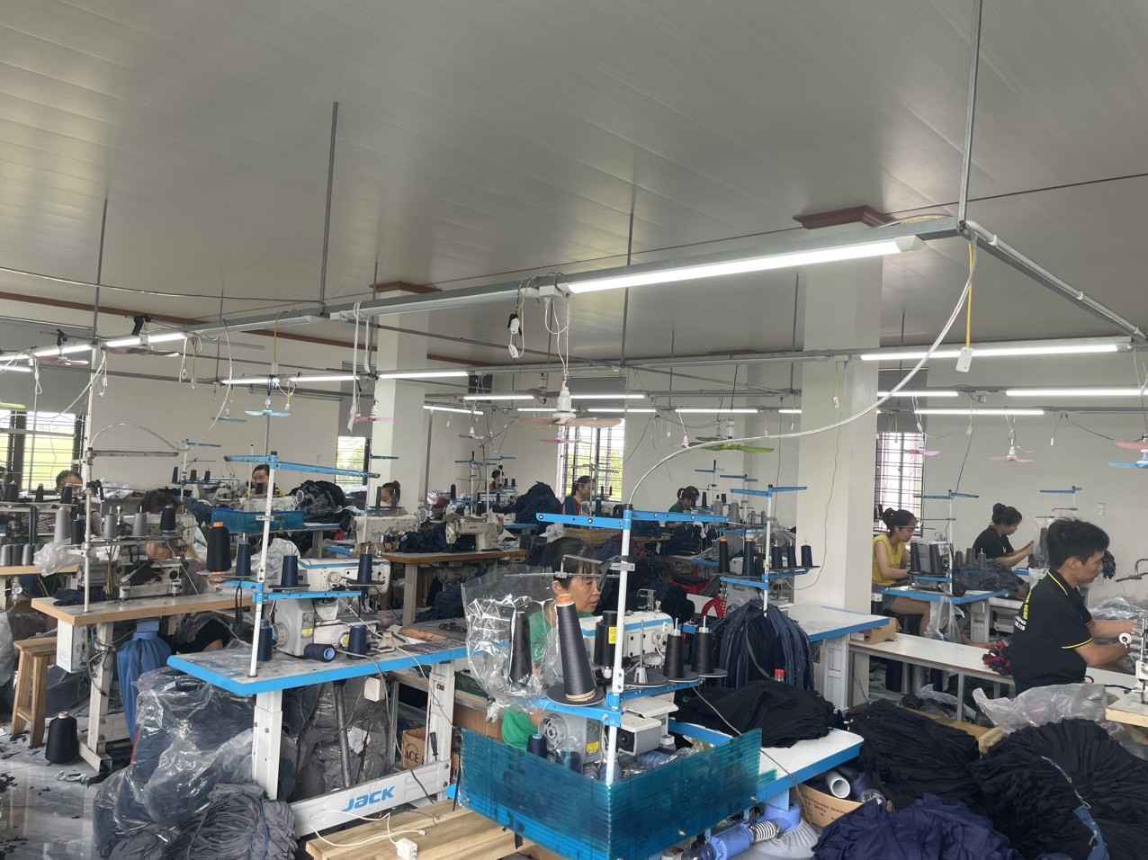 May mặc là một trong những ngành sản xuất mũi nhọn tại tỉnh Nam Định.