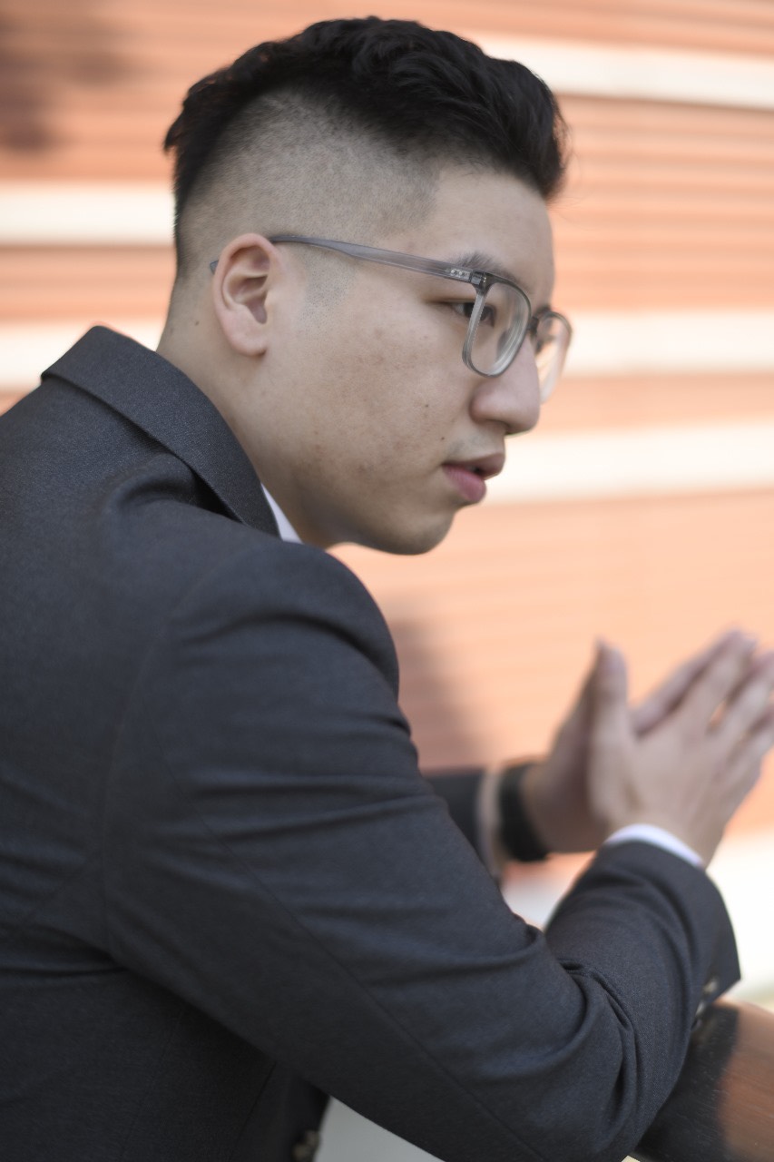 Phóng viên Huỳnh Dũng.