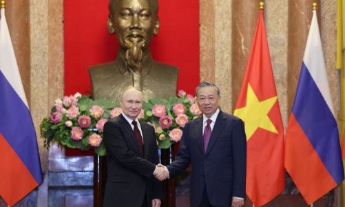 Việt Nam - Nga nhất trí tăng cường trao đổi, đối thoại chính trị ở tất cả các cấp