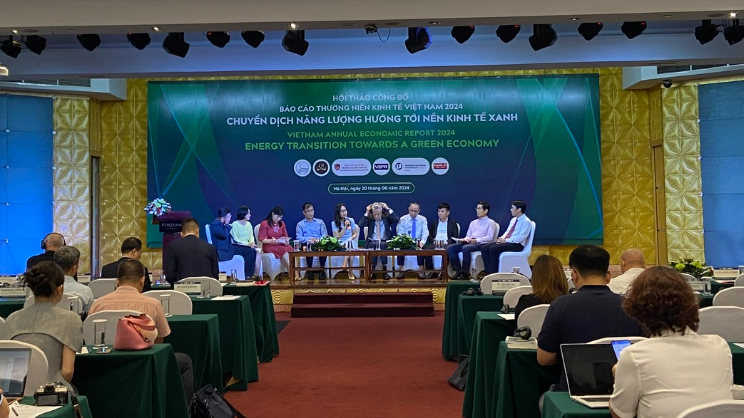 C&aacute;c diễn gia tham gia thảo luận tại hội thảo.