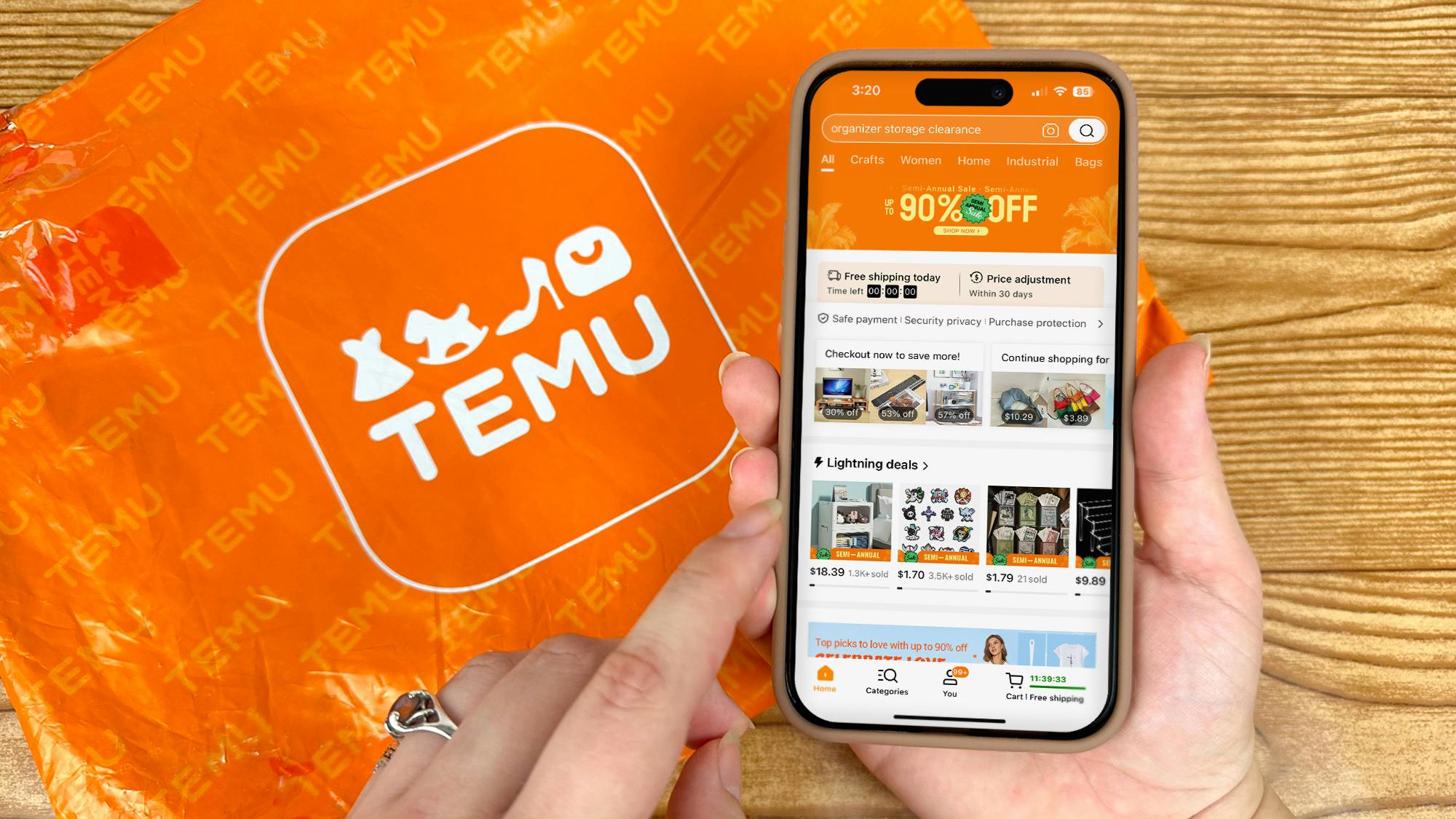Temu liên tục tung ra các chiến dịch quảng cáo rầm rộ và giảm giá mạnh mẽ để thu hút khách hàng.
