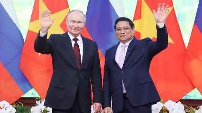 Vietnamese, Russian leaders agree to expand cooperation in renewable energy