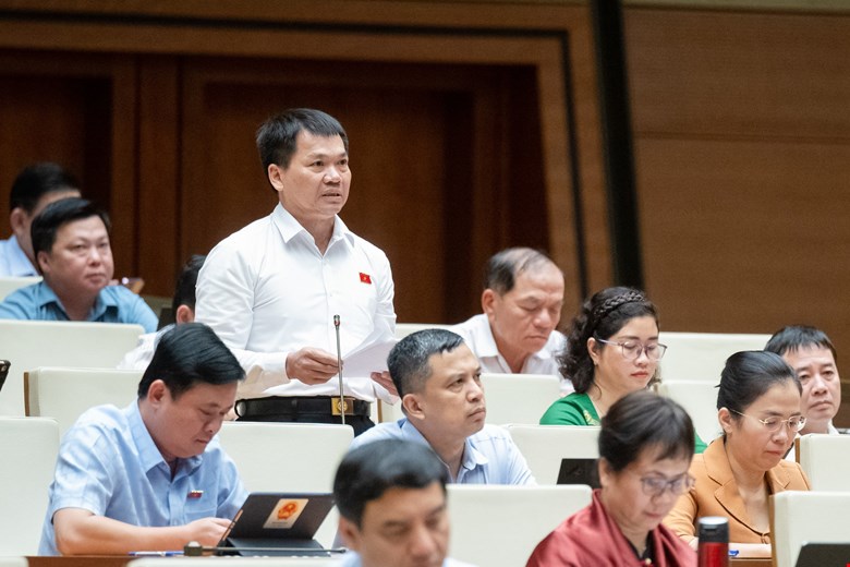 Đại biểu Dương Khắc Mai, đoàn Đắk Nông.