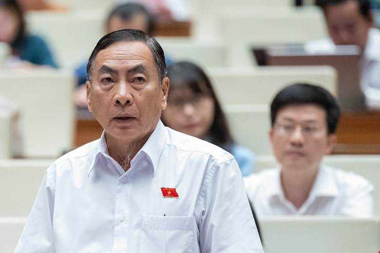 Đại biểu Phạm Văn Hòa, đoàn Đồng Tháp.