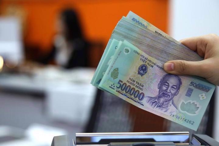 Government proposes 30% increase in salary for public employees