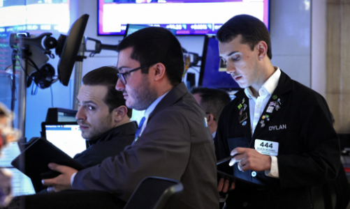 S&P 500 giảm phiên thứ hai liên tiếp vì cổ phiếu Nvidia, giá dầu tăng mạnh tuần này