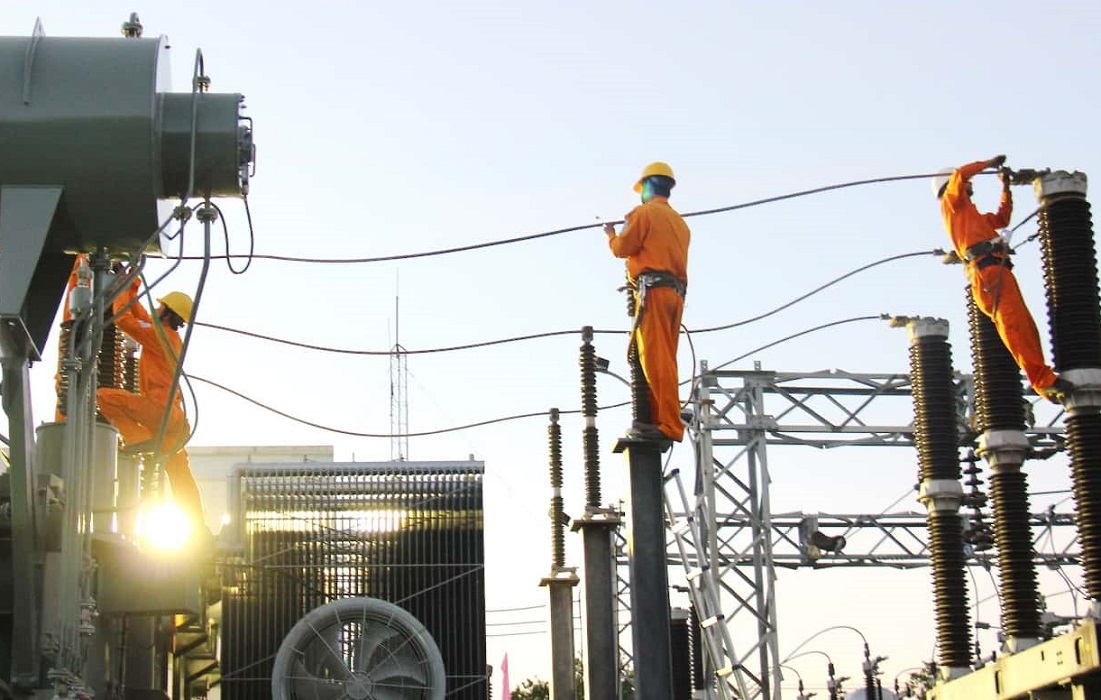 Tình trạng tăng cao về tiêu thụ điện đã gia tăng áp lực đáng kể đến  cung cấp điện.