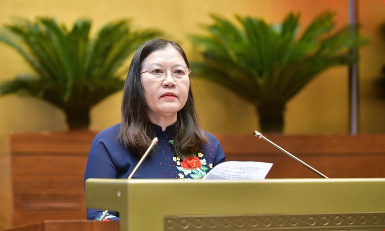 Bà Lê Thị Nga, Ủy viên Ủy ban Thường vụ Quốc hội, Chủ nhiệm Ủy ban Tư pháp của Quốc hội, báo cáo giải trình, tiếp thu, chỉnh lý dự thảo Luật Tổ chức Tòa án nhân dân (sửa đổi).