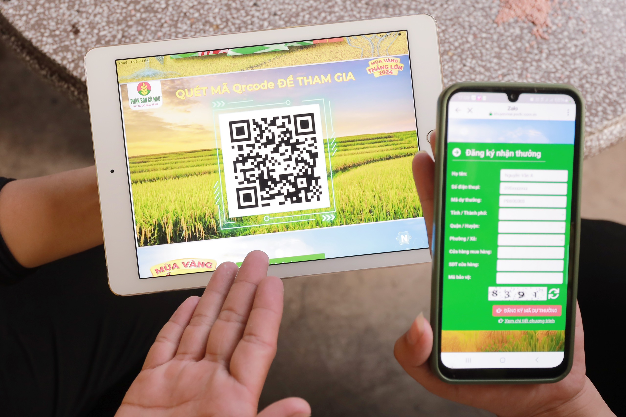 Mã QRcode giúp bà con thao tác nhanh chóng, tham gia dễ dàng.