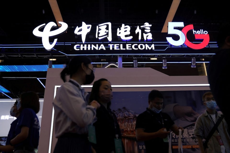 FCC đã từ chối đơn đăng ký cung cấp dịch vụ điện thoại của China Mobile vào năm 2019 và thu hồi giấy phép của China Telecom và China Unicom vào năm 2021 và 2022