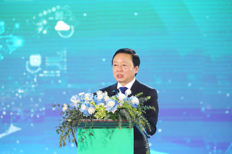 Ph&oacute; Thủ tướng Ch&iacute;nh phủ Trần Hồng H&agrave; ph&aacute;t biểu tại lễ khởi c&ocirc;ng