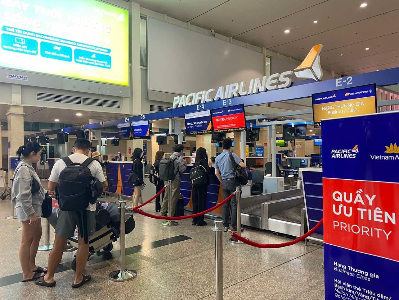 Chuyến bay đầu ti&ecirc;n của Pacific Airlines cất c&aacute;nh trở lại sau t&aacute;i cơ cấu chở 124 h&agrave;nh kh&aacute;ch tr&ecirc;n chặng bay TP.HCM đi H&agrave; Nội.