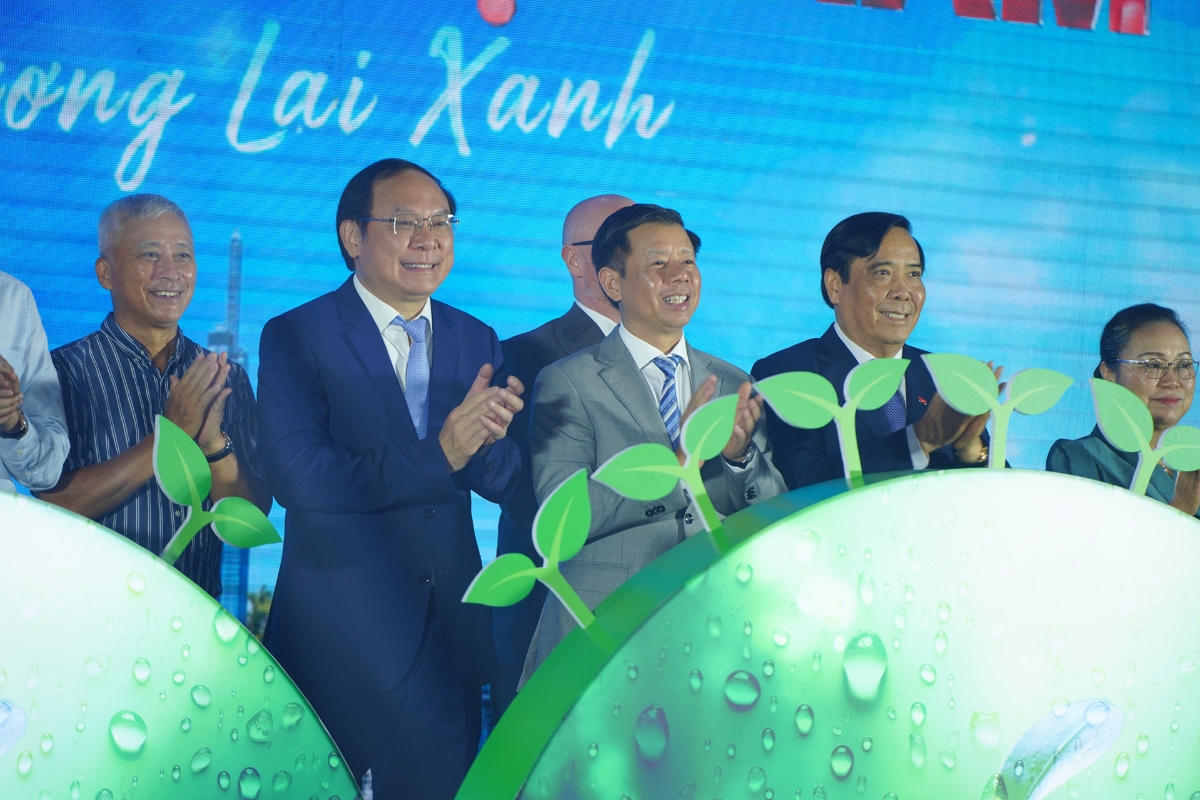 Lễ ph&aacute;t động khẳng định uy t&iacute;n v&agrave; tầm ảnh hưởng của Vingroup trong c&ocirc;ng cuộc chuyển đổi xanh,&nbsp;g&oacute;p phần v&agrave;o mục ti&ecirc;u quốc gia đạt ph&aacute;t thải r&ograve;ng bằng 0 (Net Zero) v&agrave;o năm 2050.