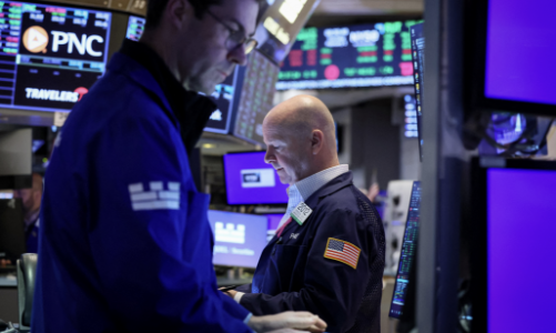 Chứng khoán Mỹ phục hồi theo cổ phiếu chip, dầu tụt giá