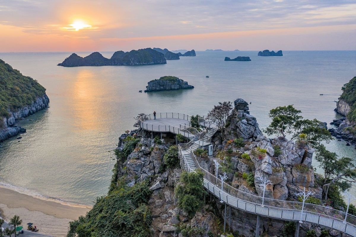 Cát Bà được định hướng phát triển thành điểm đến du lịch “xanh” đẳng cấp.