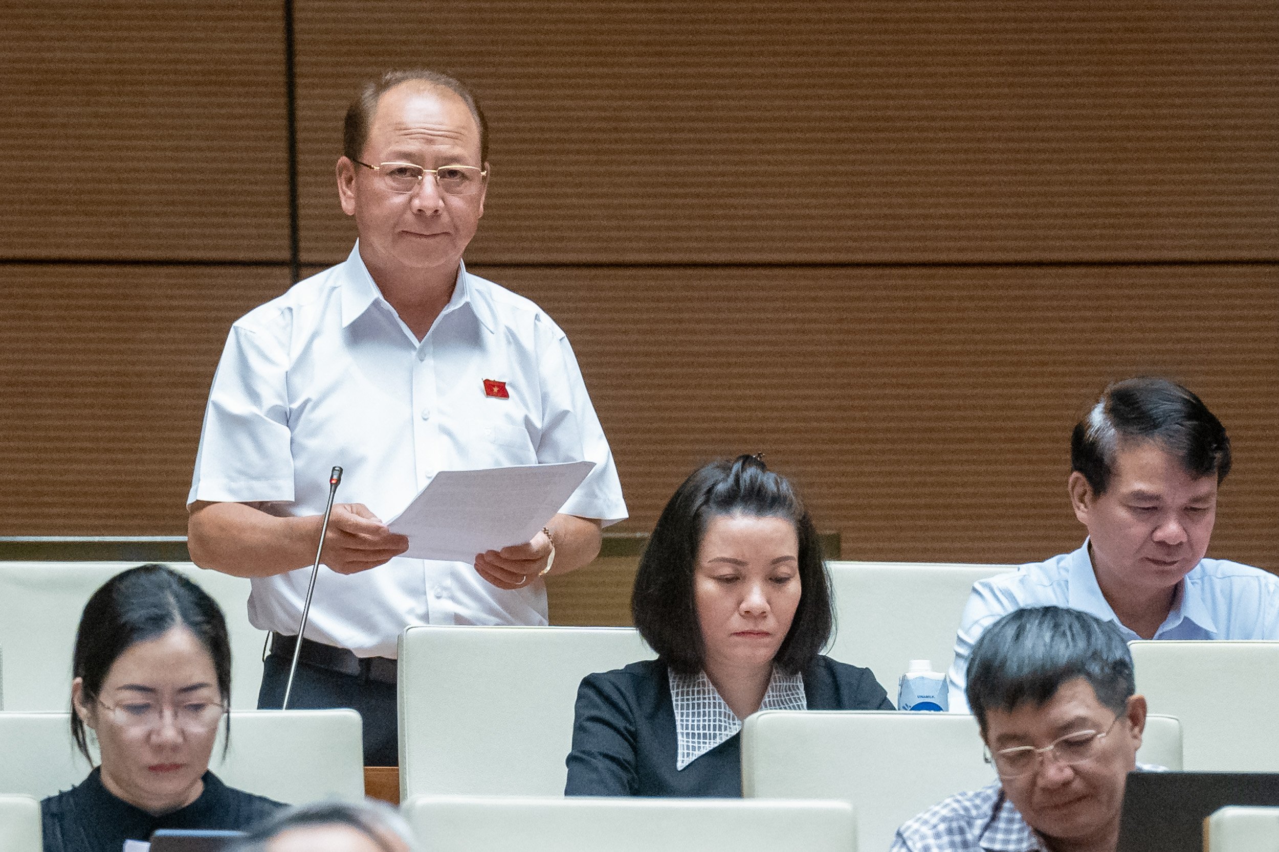 Đại biểu S&ugrave;ng A Lềnh, đo&agrave;n L&agrave;o Cai.