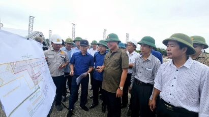Quang Tri accelerates construction of major projects
