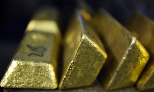 Giá vàng gãy mốc 2.300 USD/oz vì đồng USD nhảy lên đỉnh 2 tháng