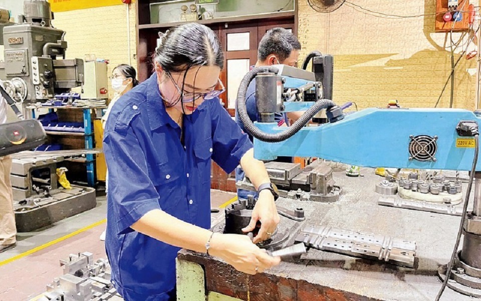 Đa số các doanh nghiệp công nghiệp của Việt Nam còn nhỏ lẻ, chưa thể tham gia sâu vào chuỗi giá trị. Ảnh minh họa.