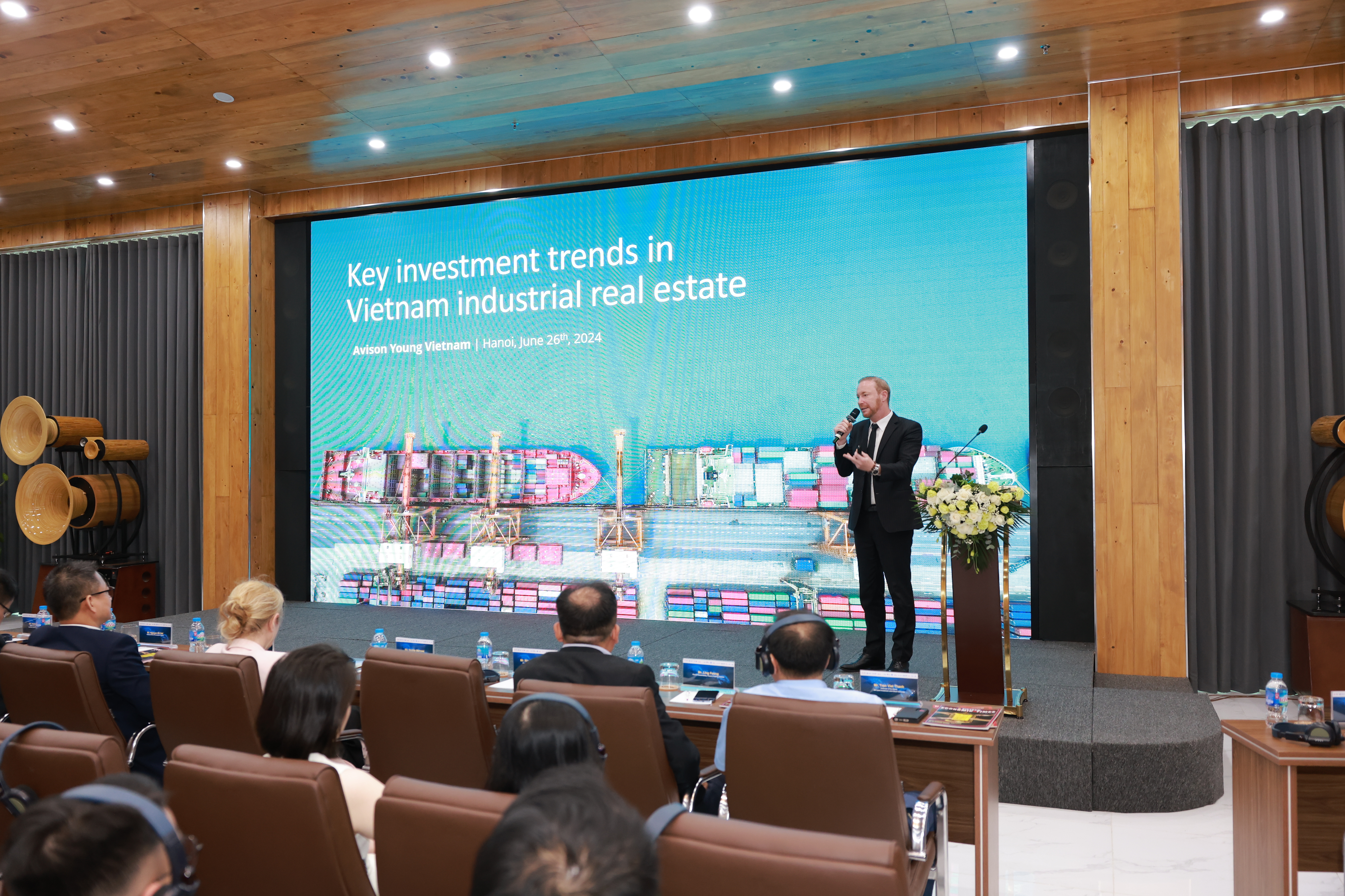 Đại diện doanh nghiệp chia sẻ về xu hướng đầu tư vào bất động sản công nghiệp tại Việt Nam.