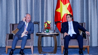 PM receives leading infrastructure, energy groups of China