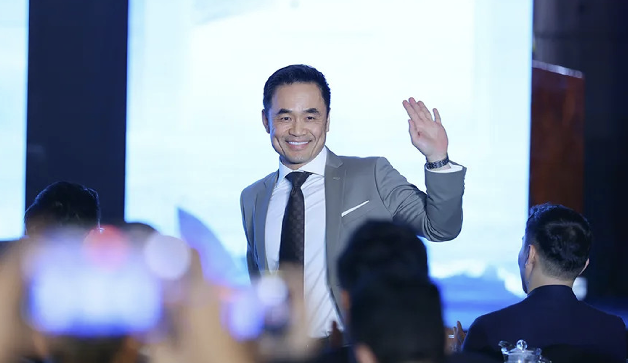 Mr. Louis Nguyen, Chairman and General Director of the Saigon Asset Management (SAM) investment fund, once featured in Shark Tank Vietnam, is an advisor for the “Future Millionaire” summer camp program.  