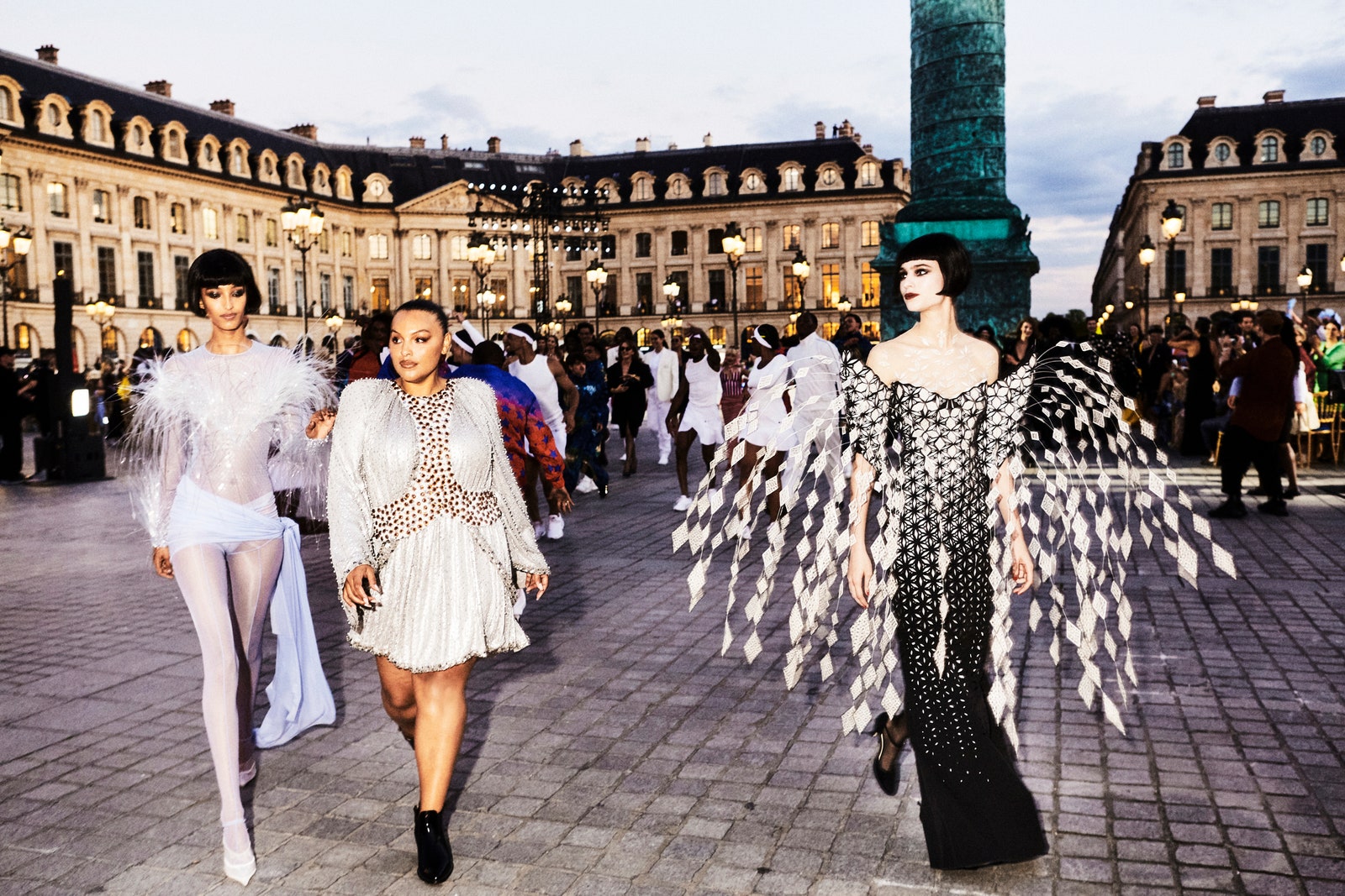 Sự kiện thời trang xa hoa “Vogue World” của Tổng biên tập Anna Wintour lần đầu tiên được tổ chức tại Paris