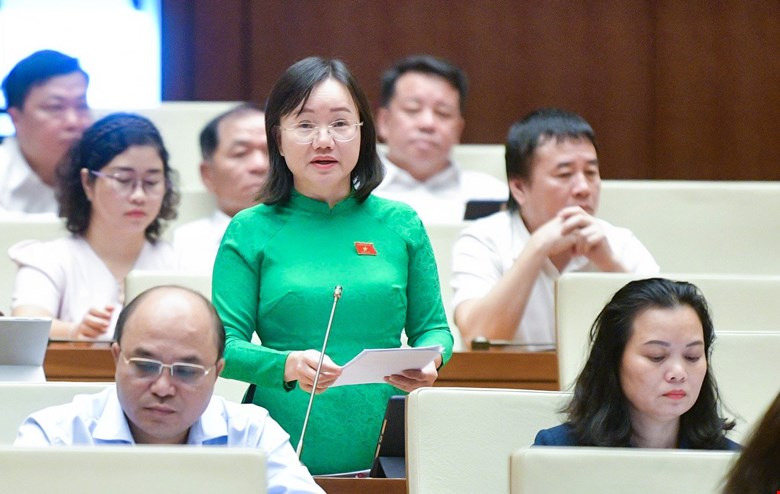 Đại biểu Th&aacute;i Thị An Chung, đo&agrave;n Nghệ An.