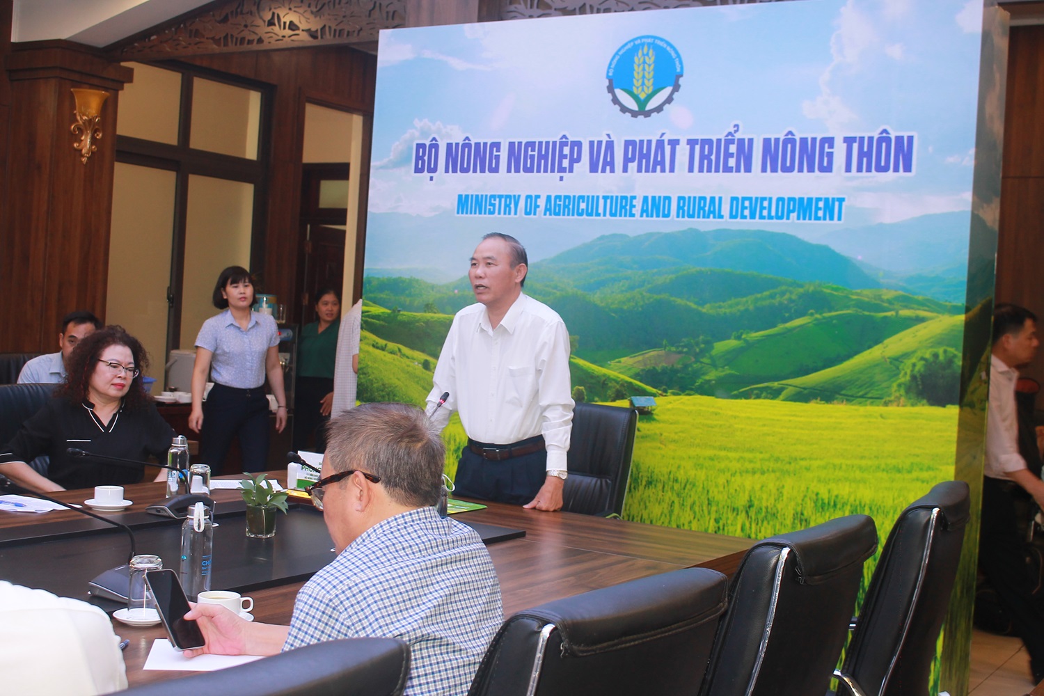 Thứ trưởng Bộ Nông nghiệp và Phát triển nông thôn Phùng Đức Tiến: Với kim ngạch hơn 29 tỷ USD trong nửa đầu năm, cả năm có thể đạt 55-56 tỷ USD.